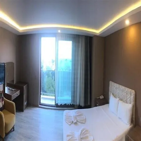 فندق Zeynel Hotel 3*