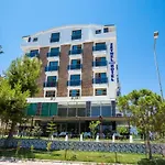Zeynel Boutique 안탈리아